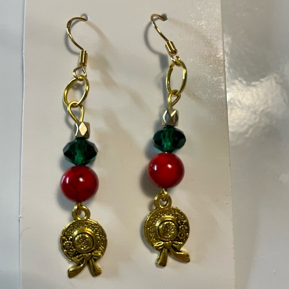 Merry Christmas 🎄 Golden Wreath Earring’s - Picture 2 of 4